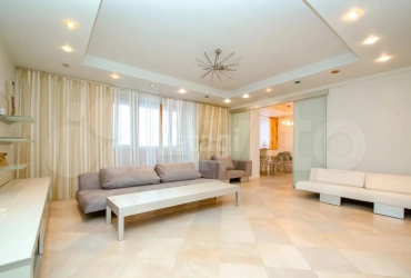 4-к. квартира, 154 м², 13/13 эт.